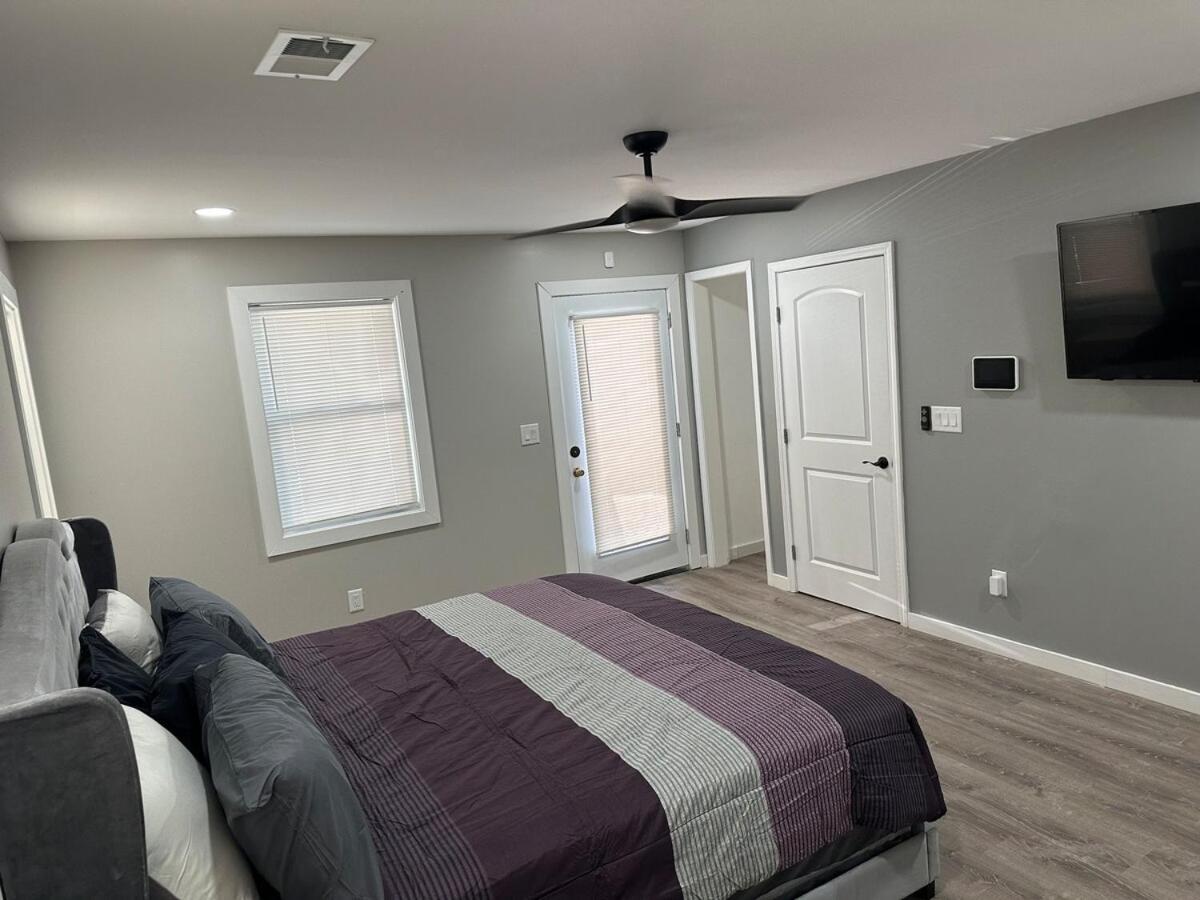 Welcome To Your Retreat! And Cozy Holiday home *